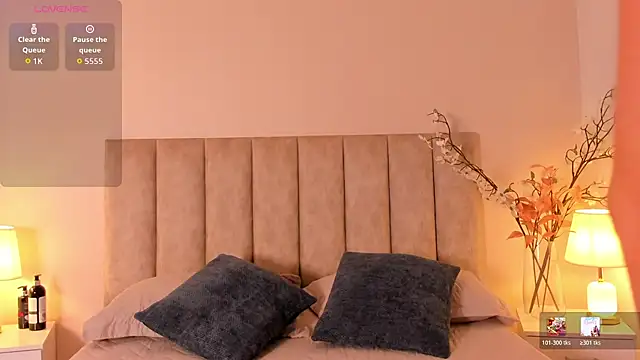 Laurenngrey online show from June 9, 9:05 pm