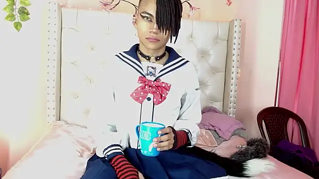 romeo laurient online show from April 22, 10:49 pm