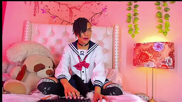 romeo laurient online show from April 3, 9:21 pm