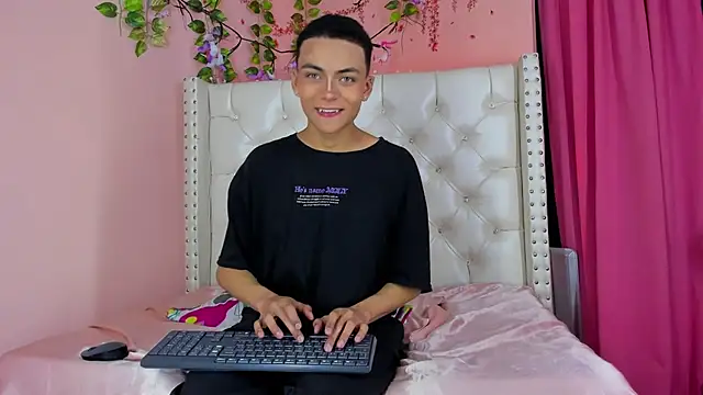 romeo laurient online show from July 3, 6:31 am