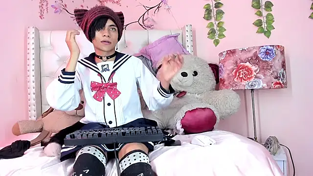 romeo laurient online show from April 2, 8:37 pm