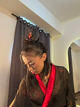Ellelie 77 online show from April 8, 2:07 pm