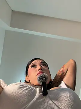 Ellelie 77 online show from April 24, 2:13 am
