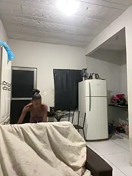 thatazy online show from April 17, 8:44 pm