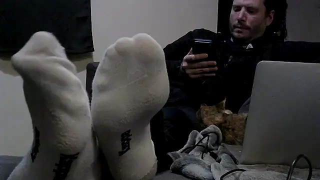 Snapshot of Piedisetosi2 chatting on March 20, 8:54 pm Piedisetosi2 online show from March 20, 8:54 pm