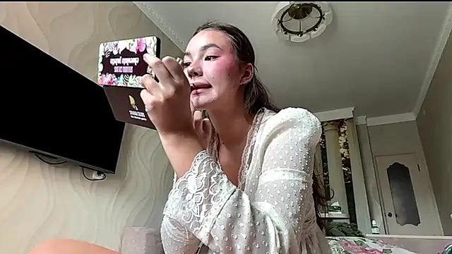 kamila 18 french online show from July 3, 3:24 am