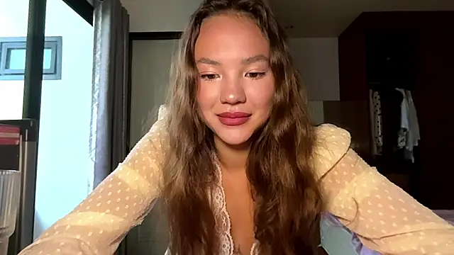 kamila 18 french online show from April 5, 2:18 am