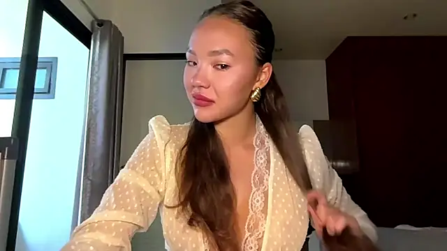 kamila 18 french online show from April 6, 2:29 am