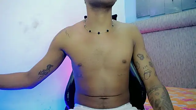 Theo 088  online show from March 21, 9:30 pm