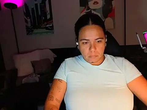 HannaJonns online show from June 17, 5:51 am