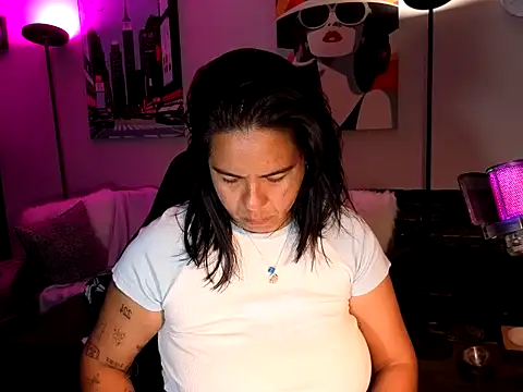HannaJonns online show from April 11, 7:38 am