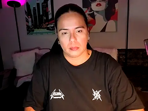 HannaJonns online show from May 25, 4:23 am