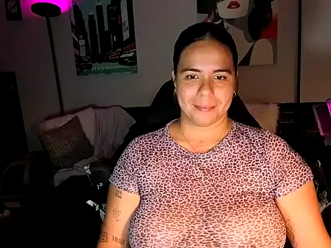 HannaJonns online show from April 22, 9:38 am