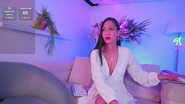 Mia patrick1 online show from April 24, 11:34 am