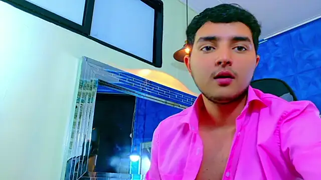 Oliver Jamees online show from March 25, 1:43 pm