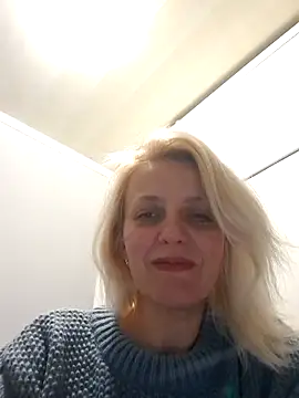 MiaLove183 online show from March 31, 1:35 pm