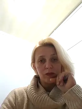 MiaLove183 online show from April 7, 1:24 pm