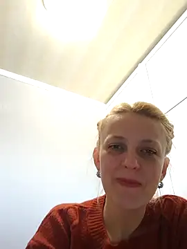 MiaLove183 online show from April 5, 9:05 am