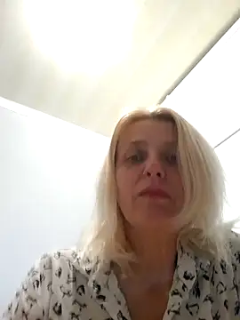 MiaLove183 online show from May 14, 1:52 pm
