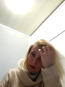 MiaLove183 online show from April 8, 1:01 pm