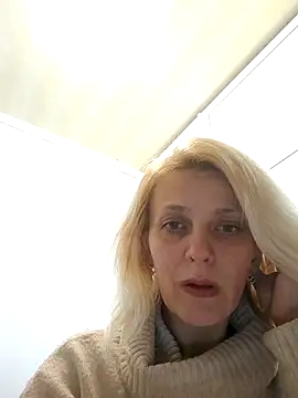 MiaLove183 online show from April 3, 1:39 pm