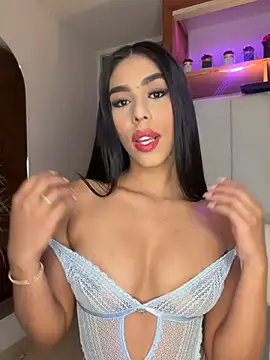Rossie Blooms online show from May 21, 10:56 am