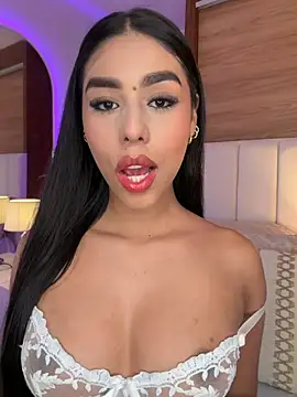 Rossie Blooms online show from June 28, 8:26 pm
