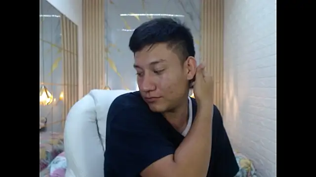DominantBoy4 online show from May 9, 1:53 am