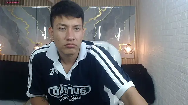 DominantBoy4 online show from May 10, 8:54 pm