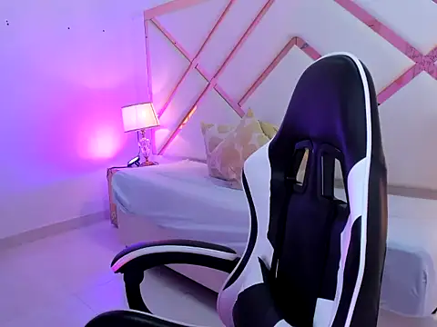 Luciana valverde online show from March 26, 1:48 am