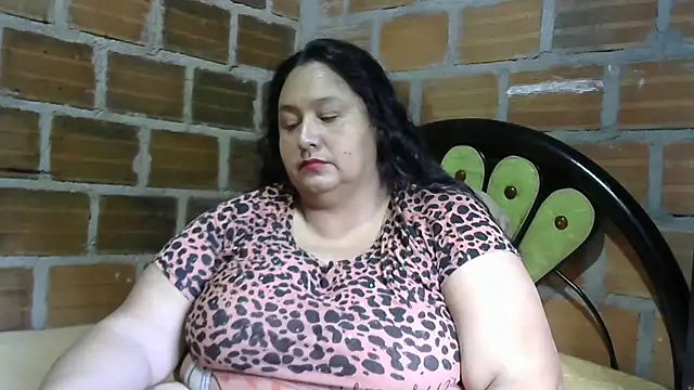 tistmature-69 online show from April 28, 1:04 pm