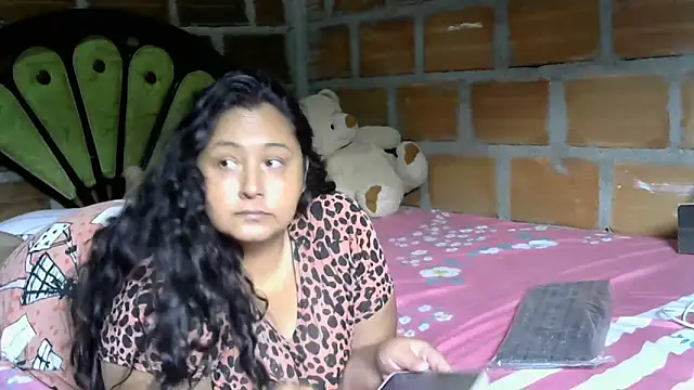 tistmature-69 online show from June 2, 1:22 pm