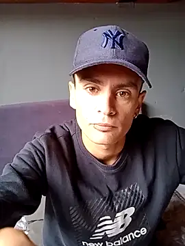 Snapshot of fransixxx chatting on April 7, 3:03 pm fransixxx online show from April 7, 3:03 pm