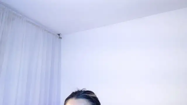 KylieVennet online show from April 12, 4:27 am