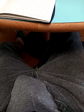 Snapshot of Fun_yacine chatting on March 23, 10:04 am Fun yacine online show from March 23, 10:04 am