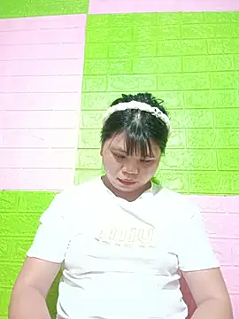 Dumi 009 online show from May 17, 3:45 pm