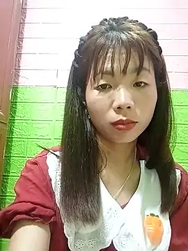 Snapshot of AmyLinee01 chatting on June 21, 10:59 pm AmyLinee01 online show from June 21, 10:59 pm