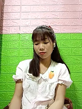 AmyLinee01 online show from July 7, 7:28 pm