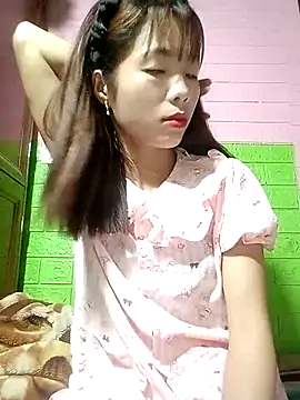 AmyLinee01 online show from April 23, 1:45 am