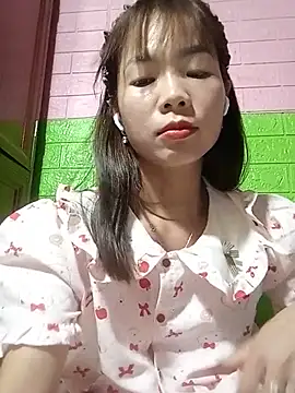 Snapshot of AmyLinee01 chatting on May 30, 5:29 pm AmyLinee01 online show from May 30, 5:29 pm