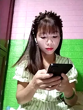 Snapshot of AmyLinee01 chatting on May 20, 5:10 pm AmyLinee01 online show from May 20, 5:10 pm