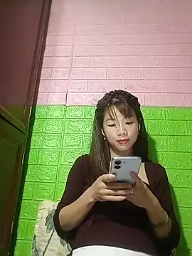 Snapshot of AmyLinee01 chatting on May 21, 5:21 pm AmyLinee01 online show from May 21, 5:21 pm