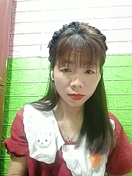 AmyLinee01 online show from July 3, 10:05 pm