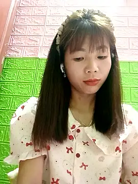 Snapshot of AmyLinee01 chatting on June 11, 6:38 pm AmyLinee01 online show from June 11, 6:38 pm