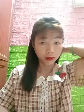 Snapshot of AmyLinee01 chatting on June 19, 8:09 am AmyLinee01 online show from June 19, 8:09 am