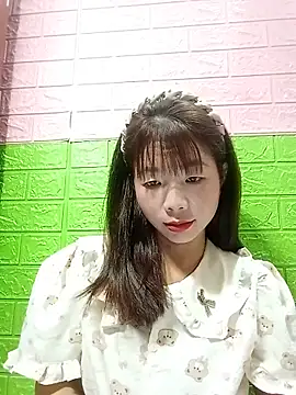 Snapshot of AmyLinee01 chatting on June 14, 3:13 pm AmyLinee01 online show from June 14, 3:13 pm