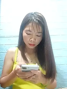 AmyLinee01 online show from August 6, 11:49 am