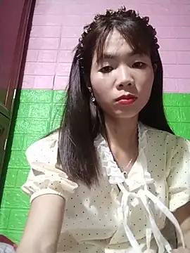 Snapshot of AmyLinee01 chatting on May 27, 5:53 pm AmyLinee01 online show from May 27, 5:53 pm