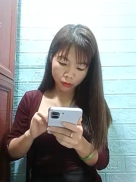 AmyLinee01 online show from August 5, 11:59 am