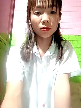 AmyLinee01 online show from May 9, 6:00 pm